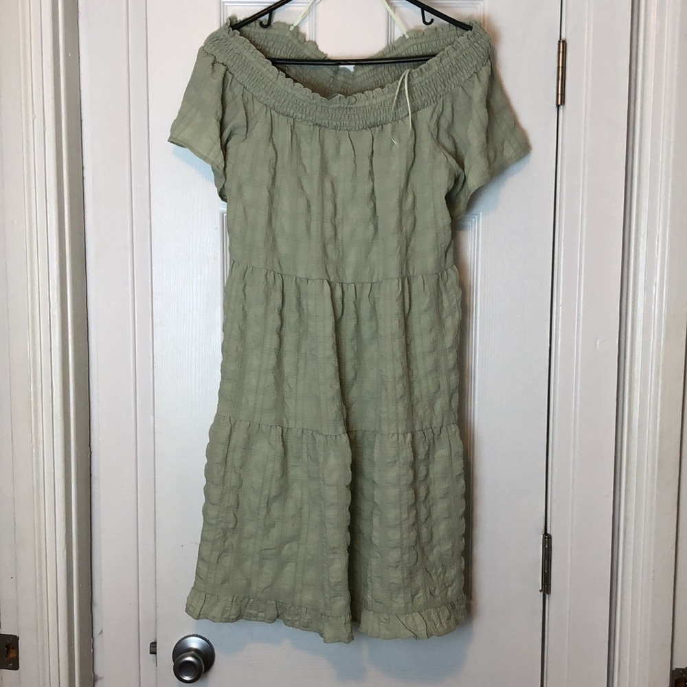 NWT.  Kaileigh Harper Green, SZ LG, breathable, whimsical, flowy,summer dress